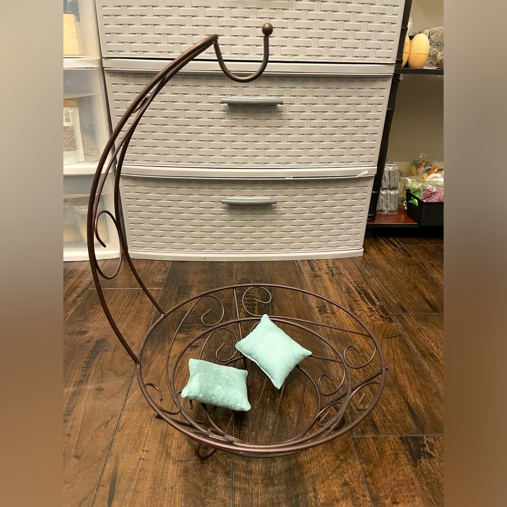 ❌Vintage Banana Holder Fruit Basket Sturdy & Preloved & pretty! LAST CALL!!!